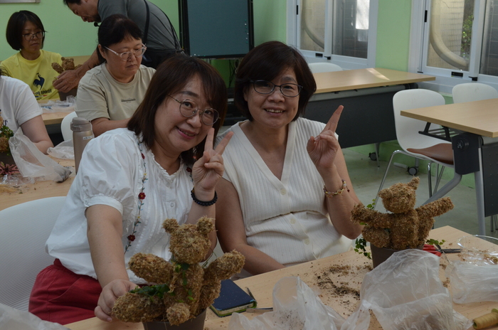 115.7.9(四)藝文競賽之【水苔植栽創意綠雕(森林小熊)】圖片