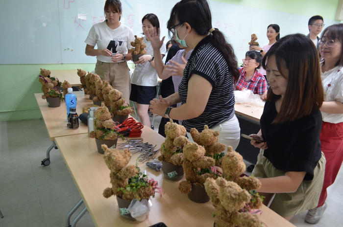 115.7.9(四)藝文競賽之【水苔植栽創意綠雕(森林小熊)】圖片