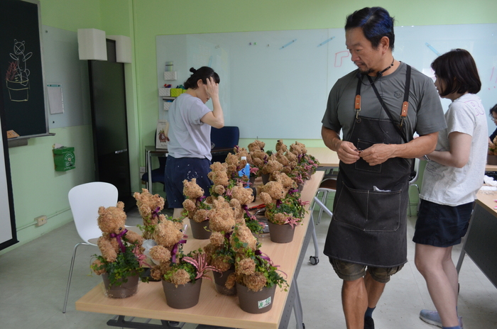 115.7.9(四)藝文競賽之【水苔植栽創意綠雕(森林小熊)】圖片
