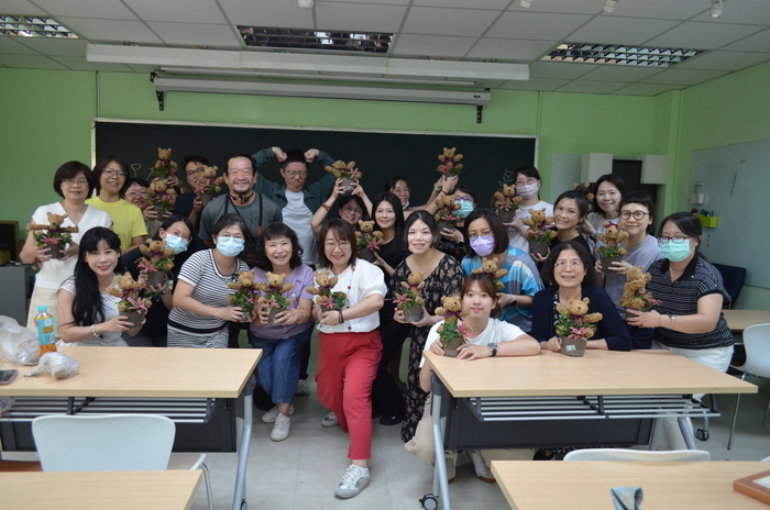 115.7.9(四)藝文競賽之【水苔植栽創意綠雕(森林小熊)】圖片