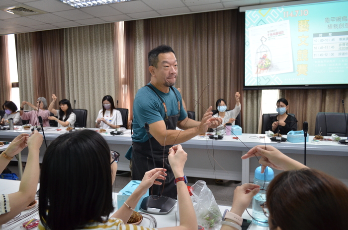 114.7.10(四)藝文競賽之【龜甲網鳥籠工藝植栽創意】圖片