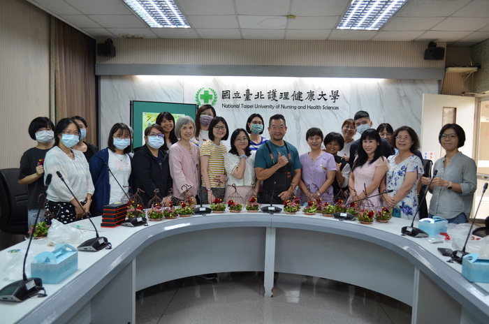 114.7.10(四)藝文競賽之【龜甲網鳥籠工藝植栽創意】圖片